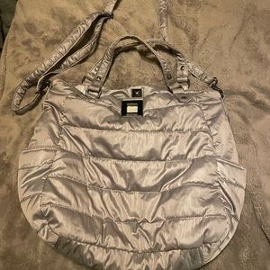 Ladies Kenneth Cole reaction bag